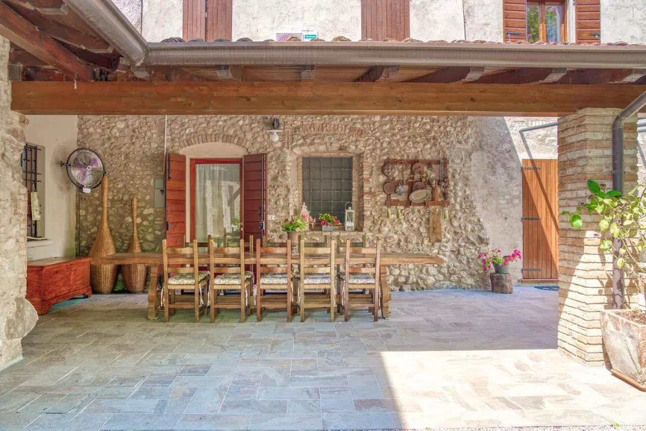 Oasi Borghetto Verde Castellaro  Guest house