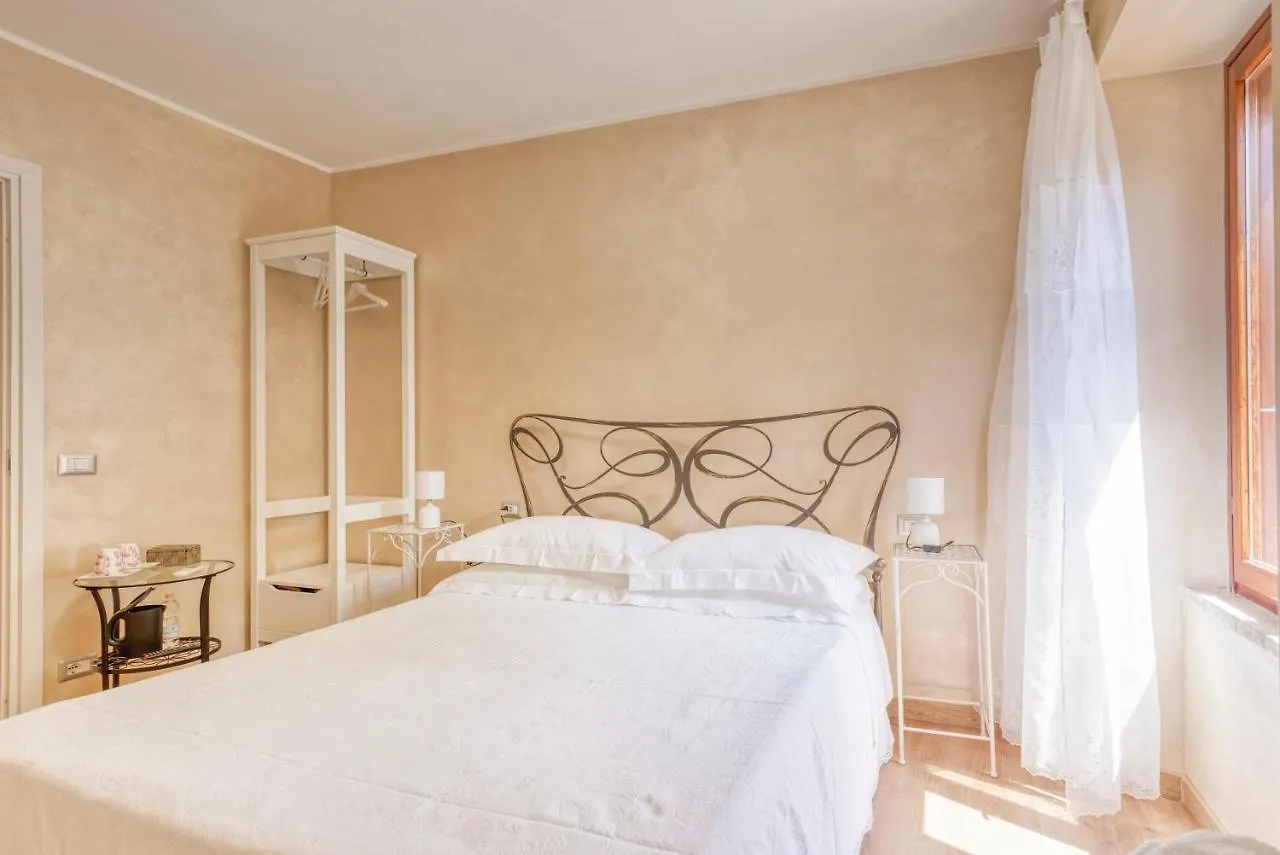 Guest house Oasi Borghetto Verde Castellaro  Italy